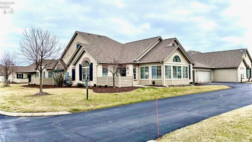 d-2750 Canterbury Cir, Port Clinton, OH, 43452 | Card Image