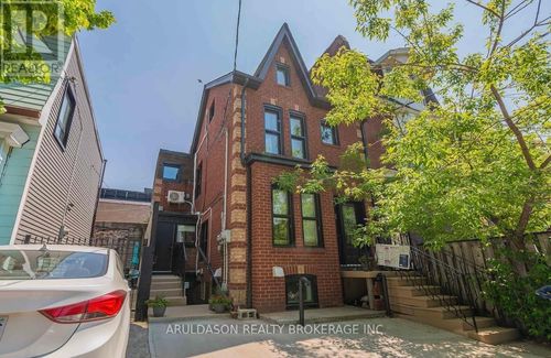 1 Givins St, Toronto, ON, M6J2X5 | Card Image