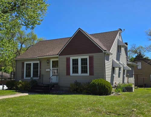 918 Clausen Ave, Albert Lea, MN, 56007-2383 | Card Image