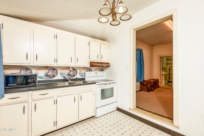 1723 Euclid Avenue Ext, Home with 0 bedrooms, 0 bathrooms and 10 parking in Bristol VA | Image 18