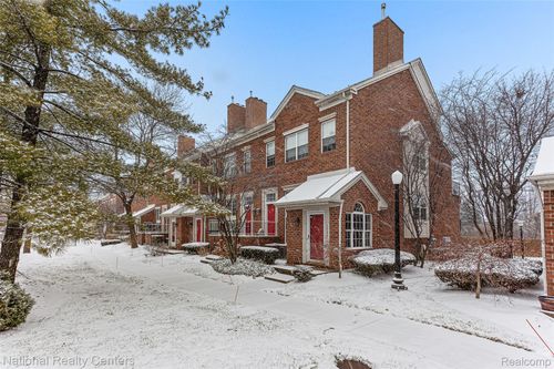 1524 Maryland Club Dr, Royal Oak, MI, 48067-3392 | Card Image