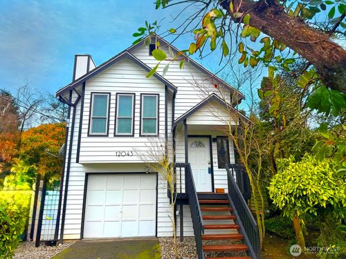 12043 Bartlett Ave Ne, Seattle, WA, 98125-5836 | Card Image