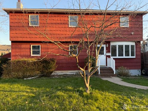 35 Fiat Ave, Iselin, NJ, 08830-1415 | Card Image