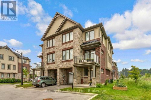 7 Bacon Lane, Hamilton (Ancaster), ON, L9G0H2 | Card Image