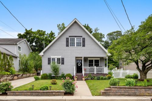 5 Glenmore Ave, Glenwood Landing, NY, 11547-3003 | Card Image