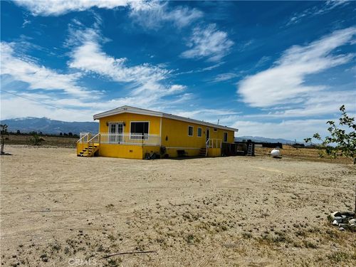 14425 Johnson Rd, Phelan, CA, 92371 | Card Image