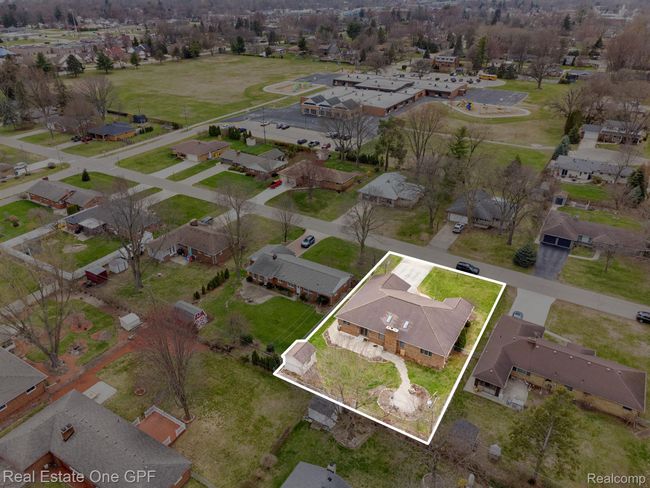 Walking distance to school | Image 47