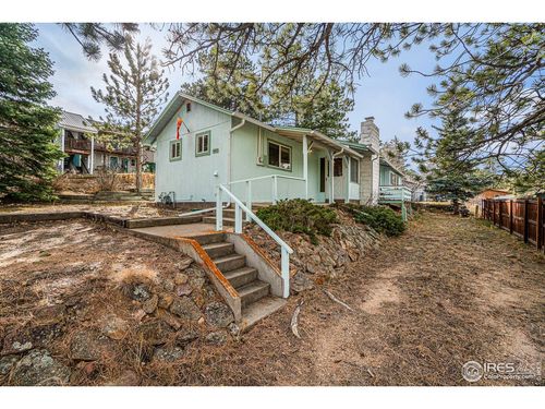 453 Aspen Ave, Estes Park, CO, 80517-7647 | Card Image
