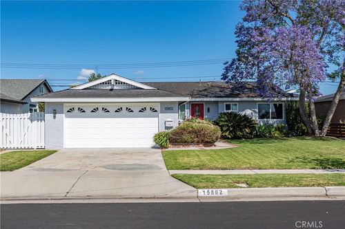 15802 Tullow Ln, Huntington Beach, CA, 92647-3146 | Card Image