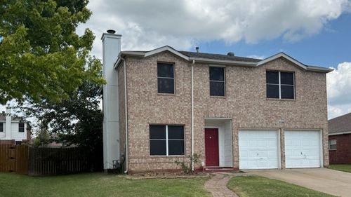 1912 Berkeley Dr, Glenn Heights, TX, 75154-8286 | Card Image