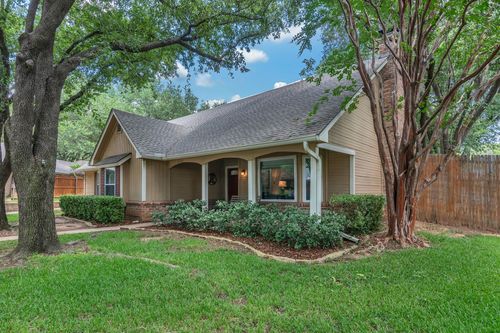 2101 Riverforest Ct, Arlington, TX, 76017-1635 | Card Image