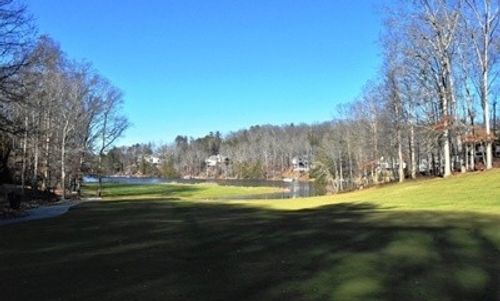 32 Claremont Cir, Crossville, TN, 38558-6409 | Card Image