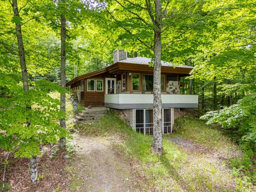 104 N Hagerman Lake Rd, Iron River, MI, 49935-7839 | Card Image