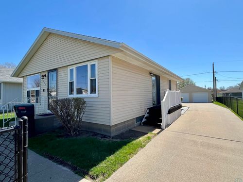 1004 River Dr, Sioux City, IA, 51109-1312 | Card Image