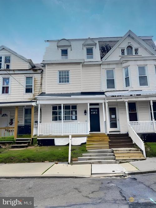 1325 W Norwegian St, POTTSVILLE, PA, 17901-2213 | Card Image