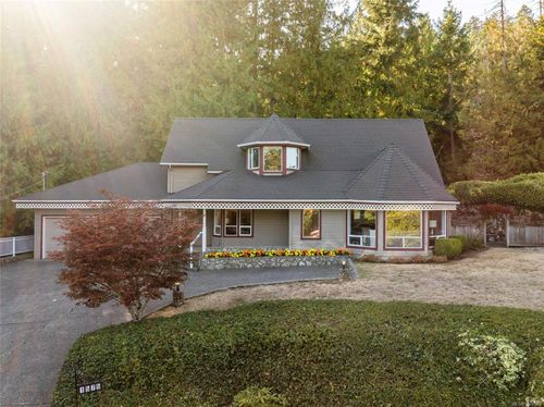 1575 Dean Park Rd, North Saanich, BC, V8L5E5 | Card Image
