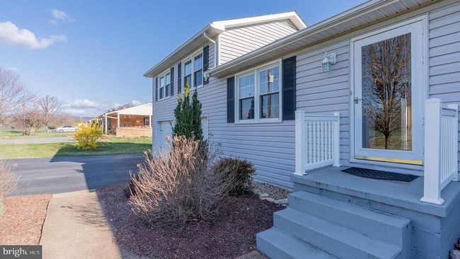 7356 Spring Creek Rd, House other with 3 bedrooms, 2 bathrooms and null parking in BRIDGEWATER VA | Image 5