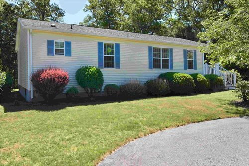 10 Stellar Way, South Kingstown, RI, 02879-7809 | Card Image