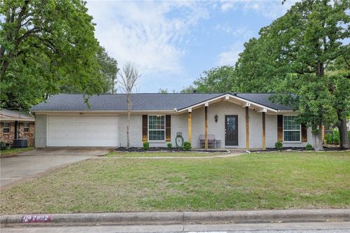 2802 Woodmeadow Dr, Bryan, TX, 77802-4767 | Card Image