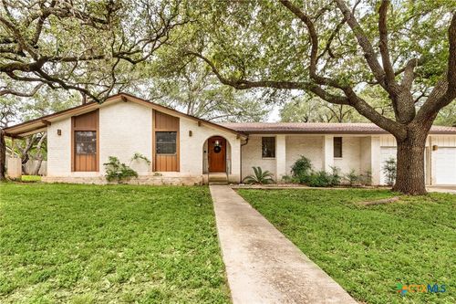517 Oakwood Boulevard, New Braunfels, TX, 78130 | Card Image