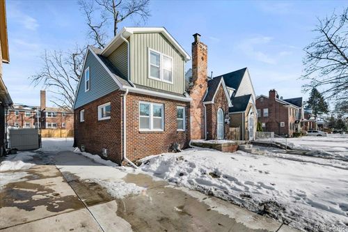 16200 Parkside St, Detroit, MI, 48221-3326 | Card Image