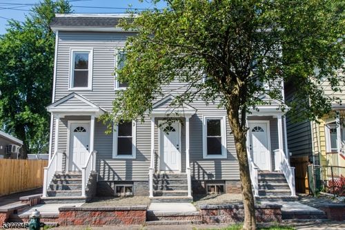 26 Washington St, Montclair, NJ, 07042-4580 | Card Image