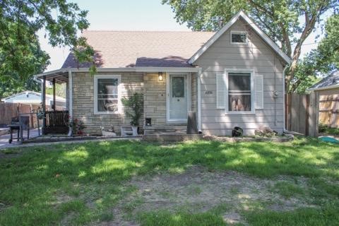 13th Pl, Des Moines, IA 50315