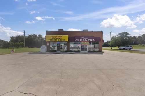 561 Nissan Dr, Smyrna, TN, 37167-4334 | Card Image