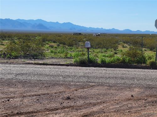 000 W Oatman Rd, Golden Valley, AZ, 86413 | Card Image