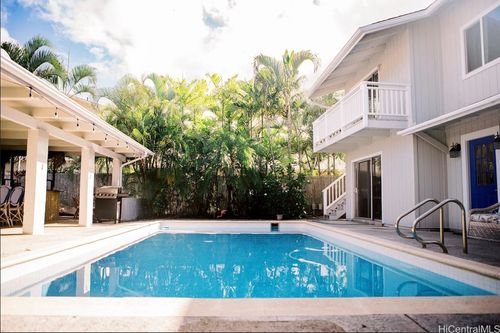 952 Holoholo St, Kailua, HI, 96734-4017 | Card Image