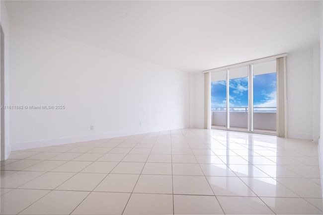 APT-16F - 5600 Collins Ave, Condo with 2 bedrooms, 2 bathrooms and null parking in Miami Beach FL | Image 13