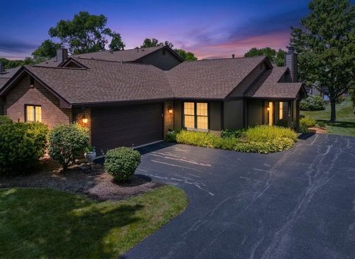 124 White Birch Ln, Westmont, IL, 60559-1093 | Card Image
