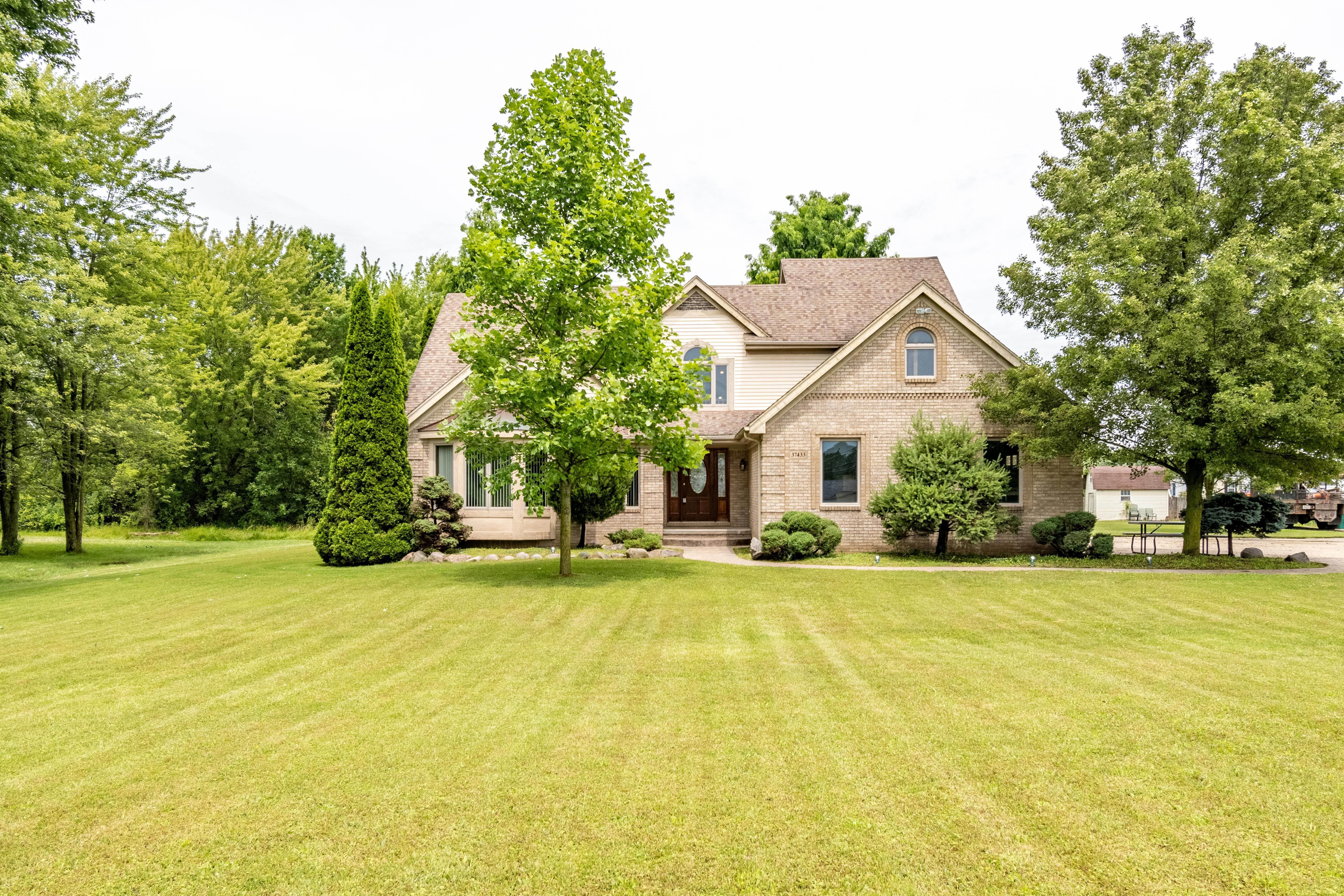 26 Mile Rd, Lenox, MI 48048