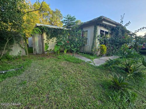 4153 Woodland Cir, Deland, FL, 32724-1116 | Card Image