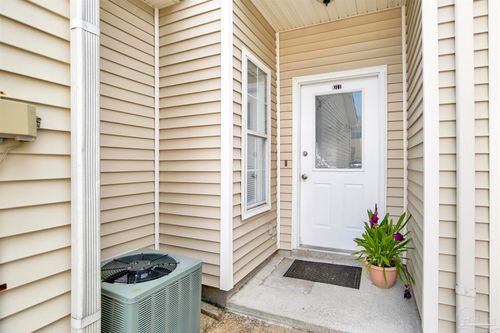 k11-601 E Burgess Rd, Pensacola, FL, 32504-6262 | Card Image