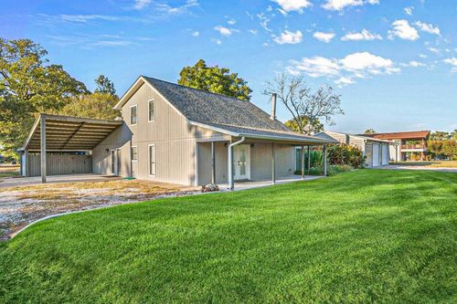 241 Bluff Dr, Livingston, TX, 77351-8002 | Card Image