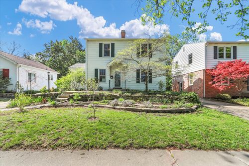 911 W Daniel St, Champaign, IL, 61821-4519 | Card Image