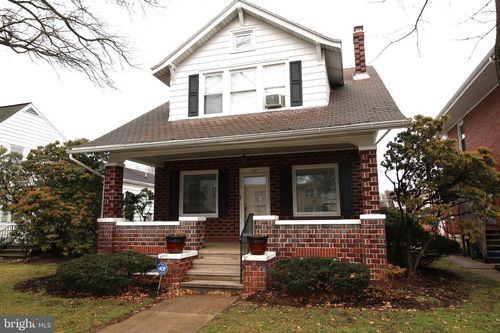 219 E Lancaster Ave, SHILLINGTON, PA, 19607-2614 | Card Image