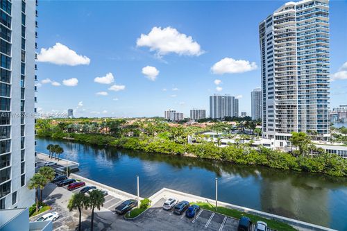 apt-849-20515 E Country Club Dr, Aventura, FL, 33180-3043 | Card Image