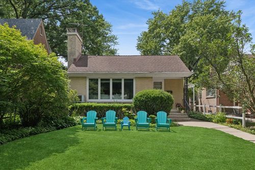 2422 Ridgeway Ave, Evanston, IL, 60201-1858 | Card Image