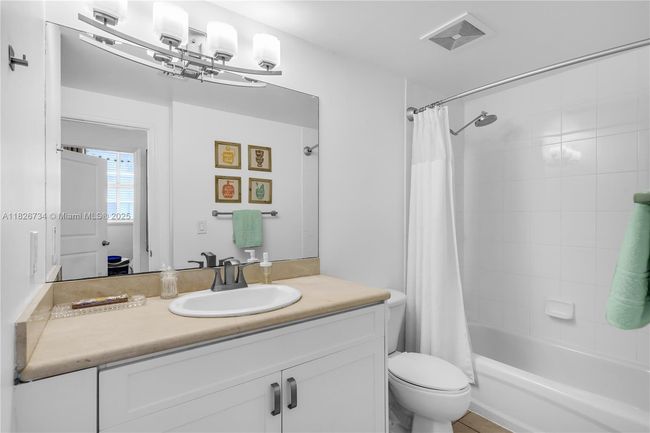APT-2401 - 1250 S Miami Ave, Condo with 2 bedrooms, 2 bathrooms and null parking in Miami FL | Image 22