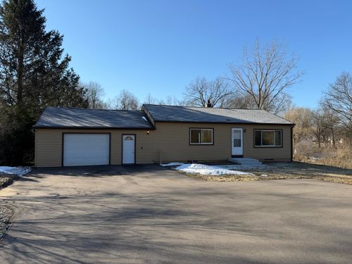 8949 Stadium Dr, Kalamazoo, MI, 49009-9482 | Card Image