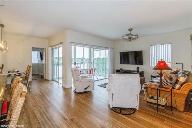E-201 - 2671 Citrus Lake Dr, Condo with 3 bedrooms, 2 bathrooms and 1 parking in NAPLES FL | Image 5