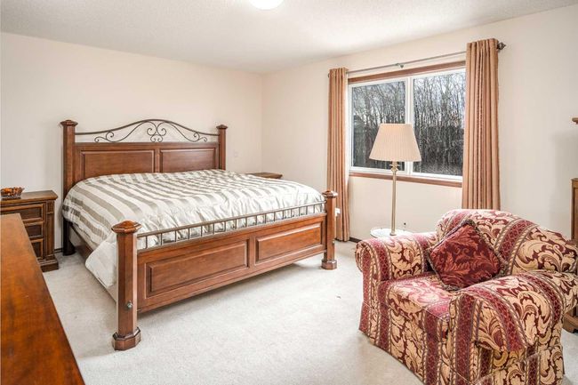 109 St Moritz Place Sw, House other with 3 bedrooms, 3 bathrooms and 4 parking in Calgary AB | Image 17