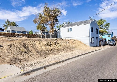 1316 Thorpe St, Rock Springs, WY, 82901-6548 | Card Image