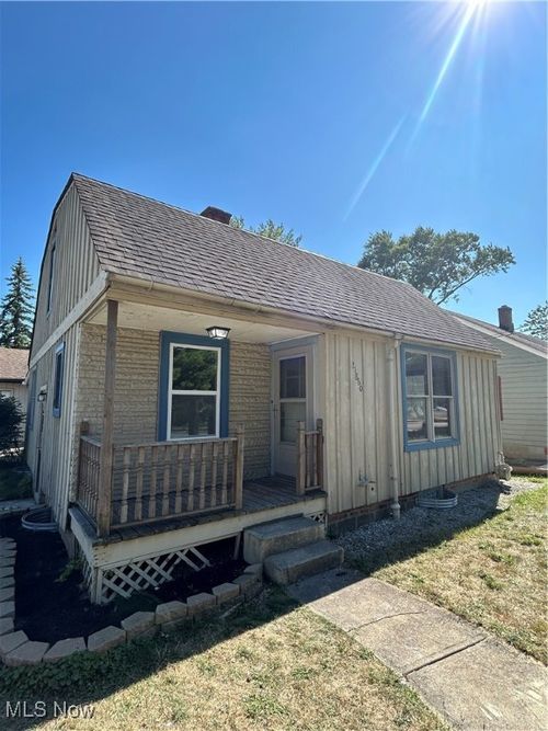 21860 Louis Rd, Bedford Heights, OH, 44146-1271 | Card Image