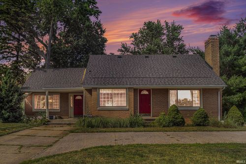 23697 Greenleaf Blvd, Elkhart, IN, 46514-4426 | Card Image