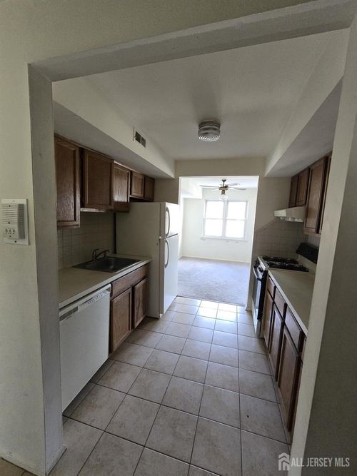 198 Sierra Ct, Woodbridge, NJ, 07095-1459 | Card Image