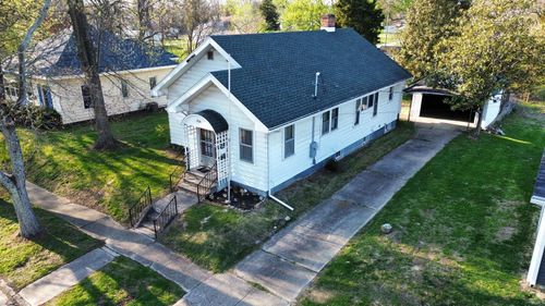 316 W 8th St, Bicknell, IN, 47512-1218 | Card Image
