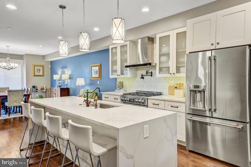 2009 North St, PHILADELPHIA, PA, 19130-3217 | Card Image